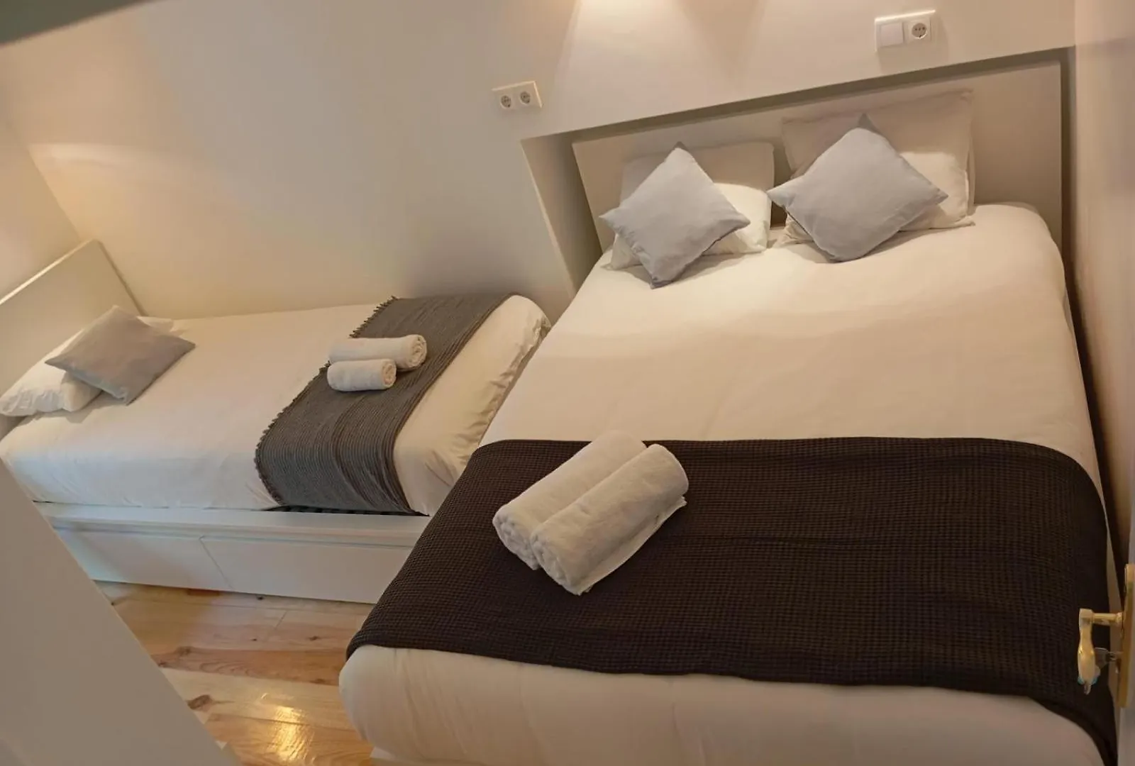 Homestay Apartamento Pensamento Inedito 55 Lisbon Portugal